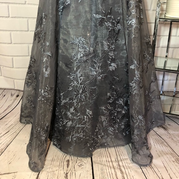 Aidan Mattox sleeveless fit and flare special occasion floral ball gown - Picture 5 of 6